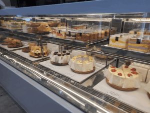 Azuo Yogurt & Cake