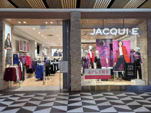 Jacqui E
